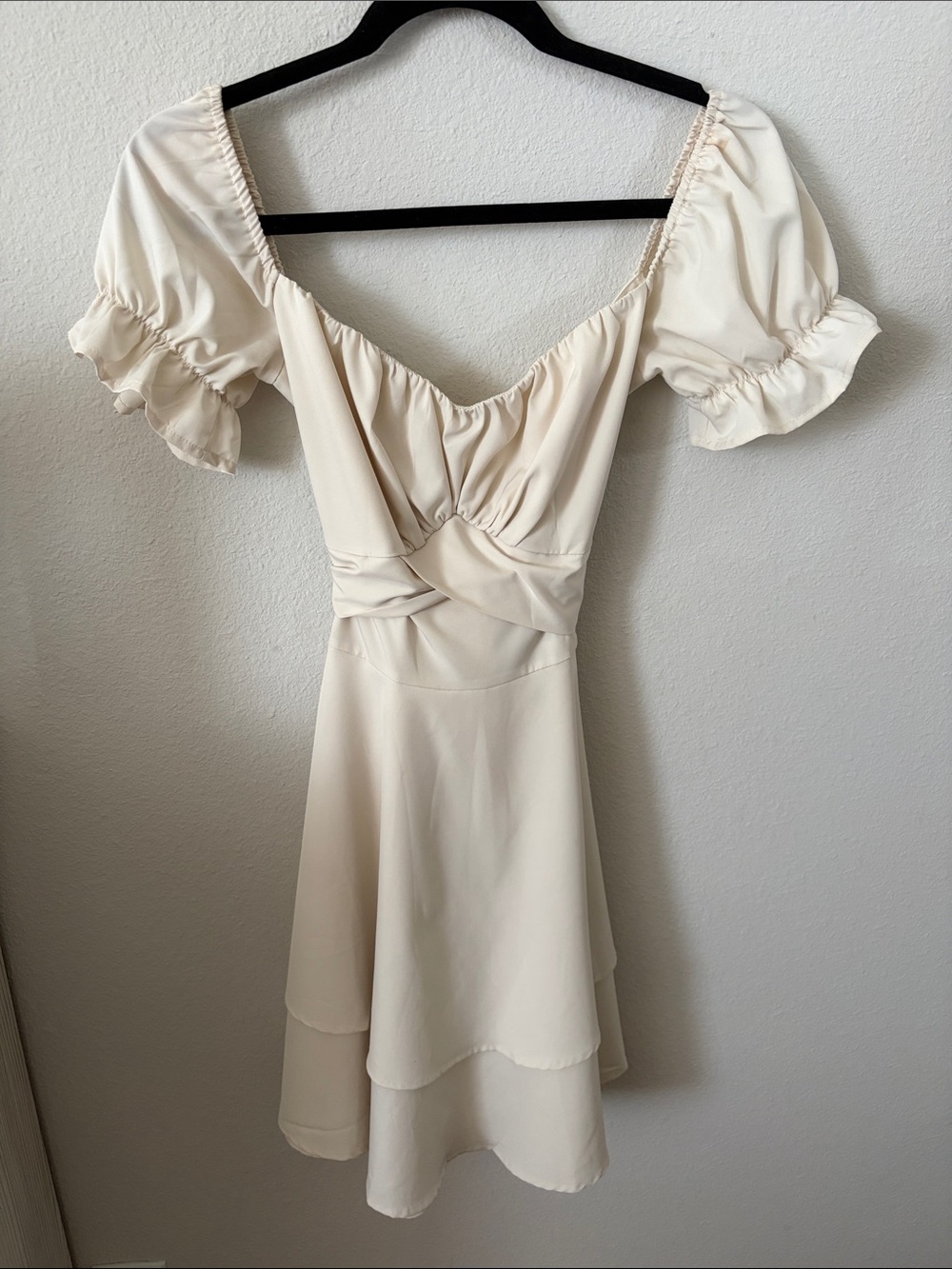 Zip up Cream Puff-Sleeve V-Neck Dress